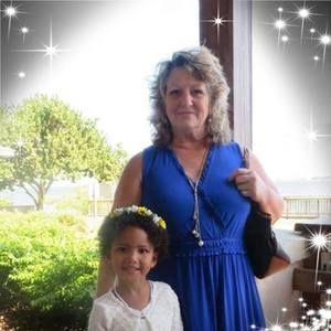 Meet your Posher, Lorraine